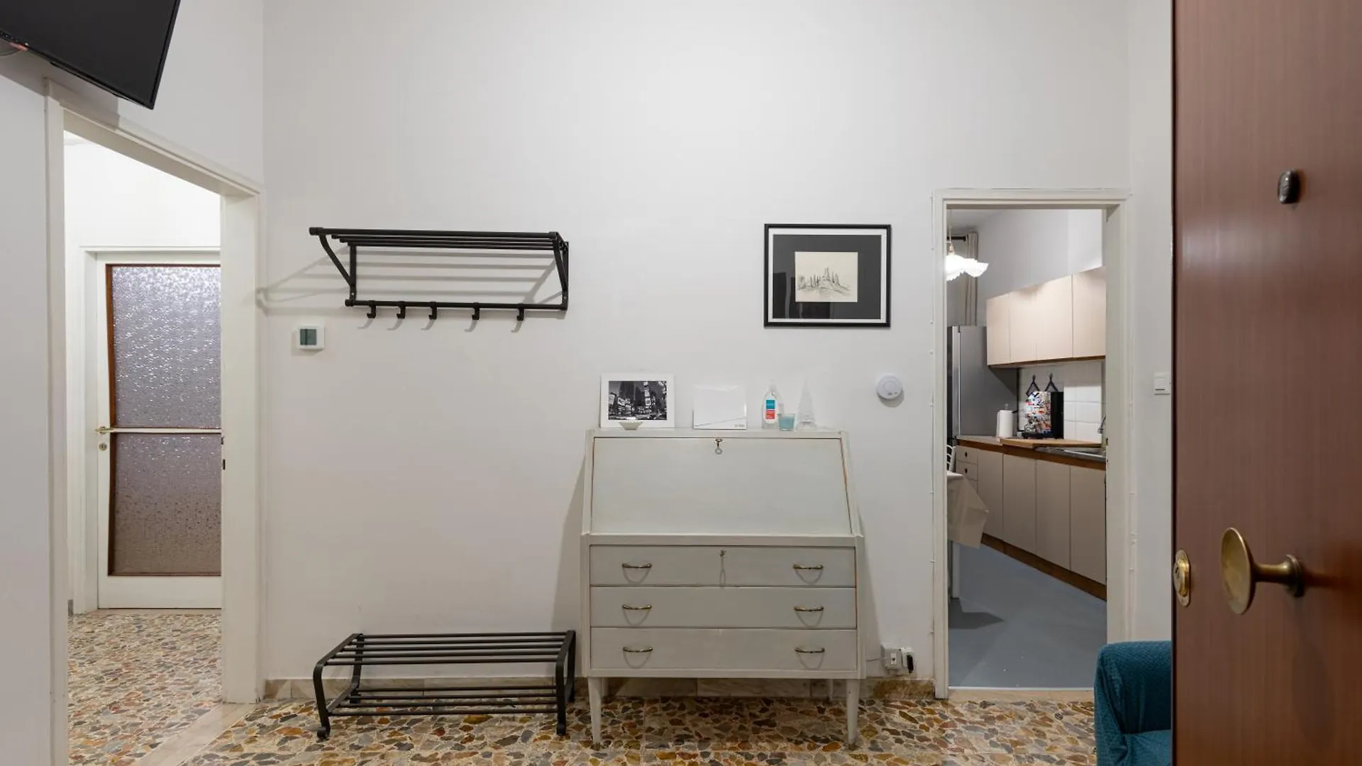 Comfortable Apartment 10 Minutes From City Center فلورنس